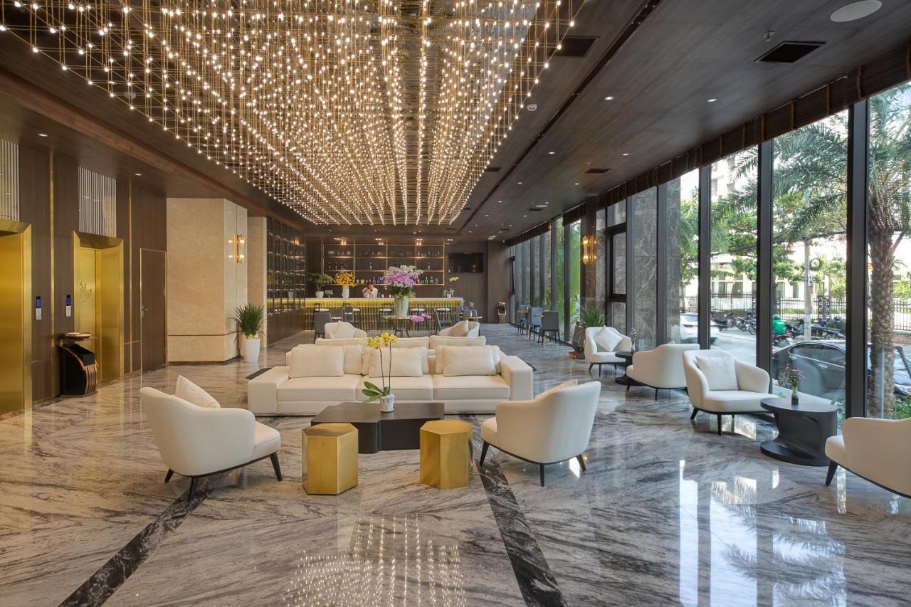 Golden Lotus Grand Hotel 4*