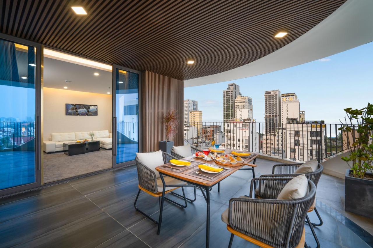 Hotel Golden Lotus Grand - Panoramic Rooftop Bar & Daily Afternoon Tea